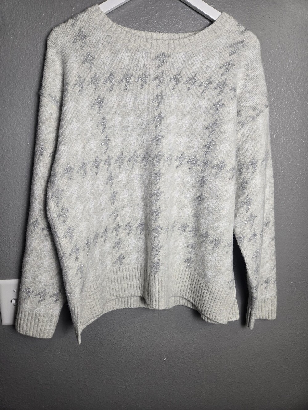 525 America Silver Houndstooth Chunky Sweater Size Medium